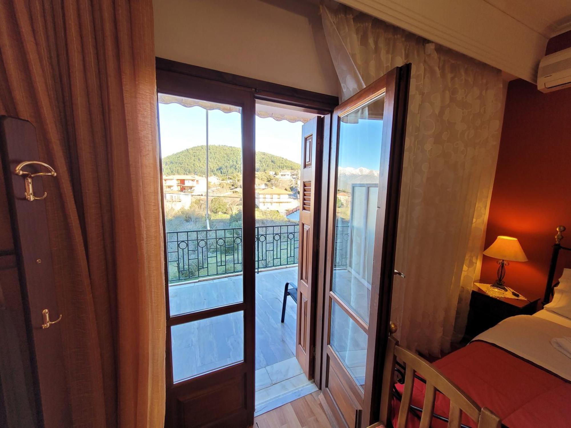 Xenonas Epavli Hotel Levidhion Exterior photo